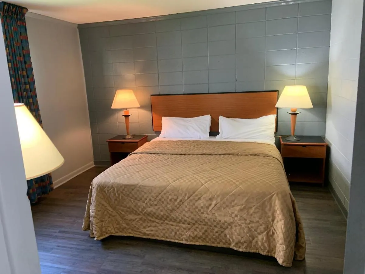 Hotel Birchwood Suites Newport News